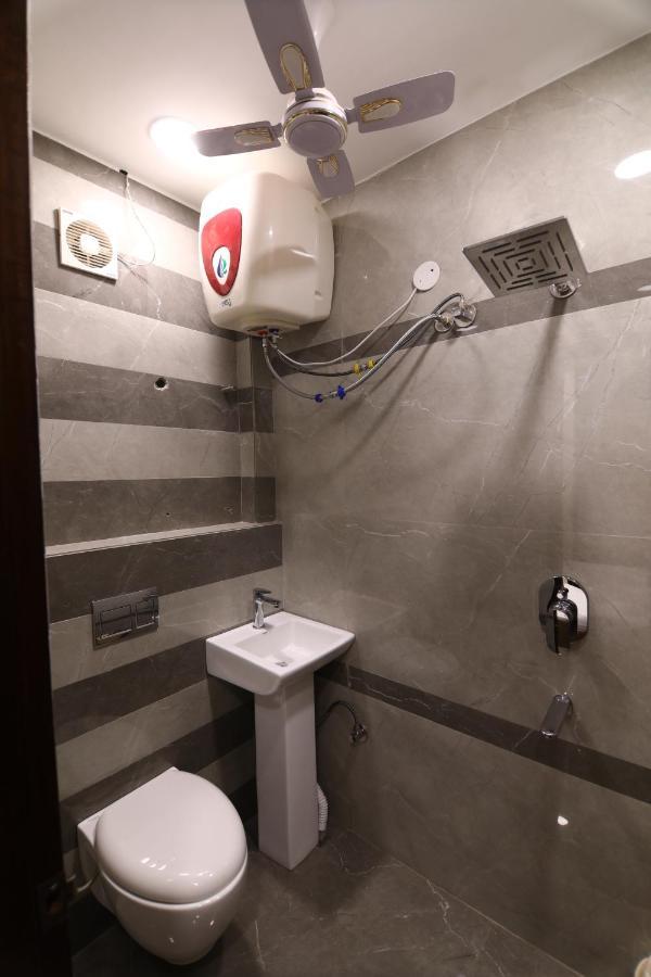 Ovel Hotel Ludhiana Esterno foto